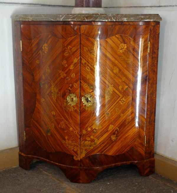 Pair of Louis XV rosewood marquetry corner cupboards - 18th century