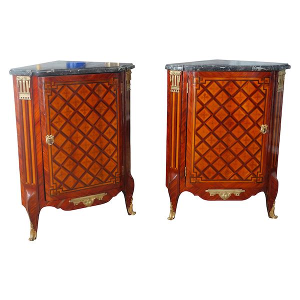 Martin Ohneberg : pair of Louis XV marquetry corner cupboards - stamped - 18th century