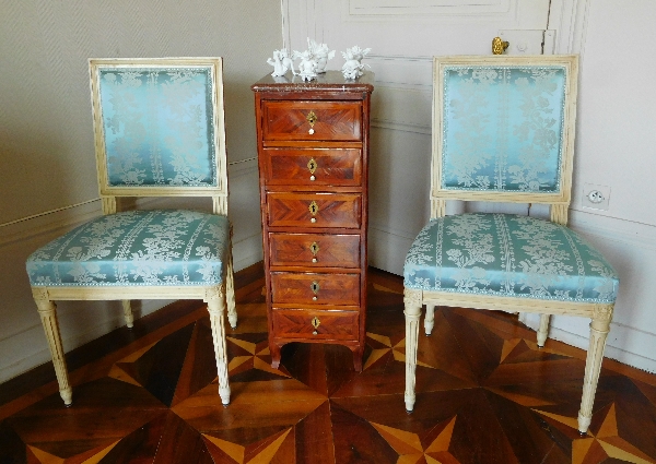 Elegant Louis XV rosewood veneered chiffonier, 18th century