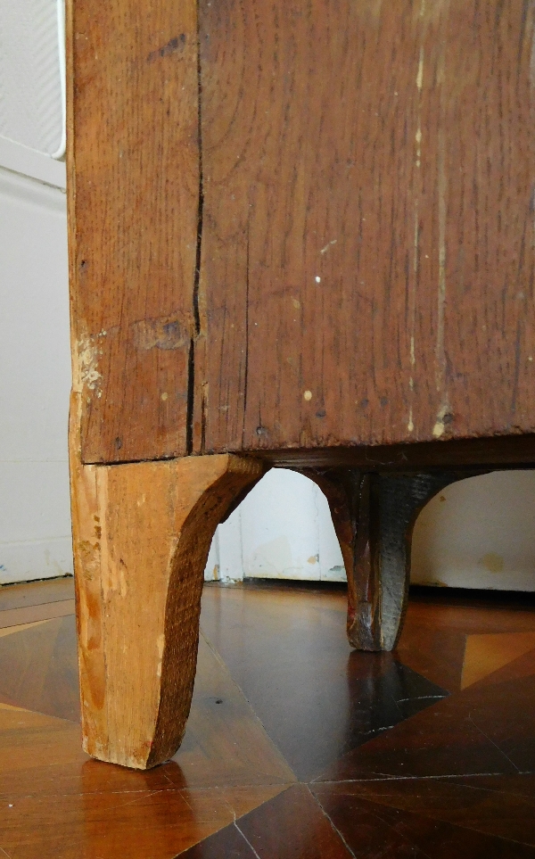 Elegant Louis XV rosewood veneered chiffonier, 18th century