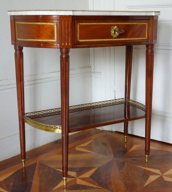 Petite console Louis XVI Directoire en acajou, garniture de bronze doré fin XVIIIe