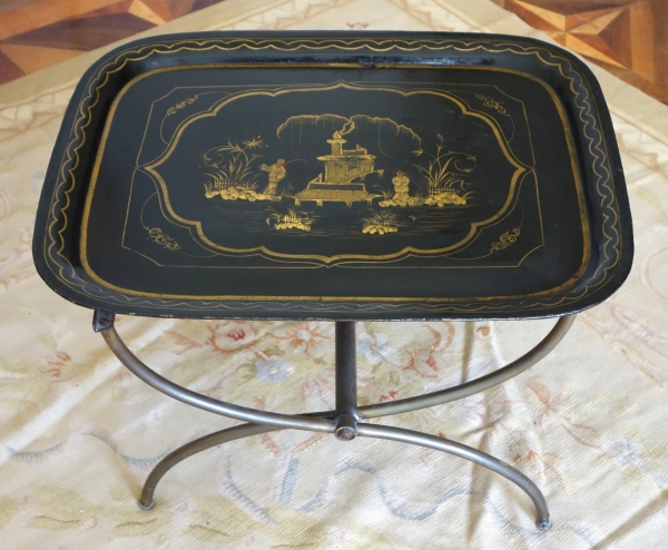 Grand plateau Napoléon III en tôle laquée monté table basse Madeleine Castaing