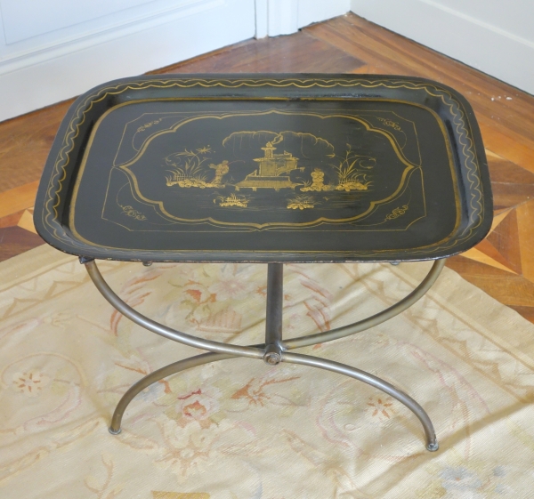 Grand plateau Napoléon III en tôle laquée monté table basse Madeleine Castaing
