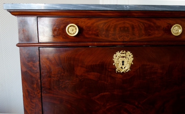 Secretaire en acajou fammé d'époque Restauration, début XIXe siècle