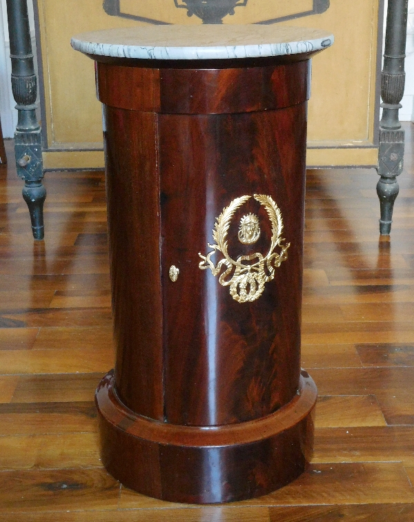 Mahogany cylindrical somno / bedside table, French Empire period, early 19th century