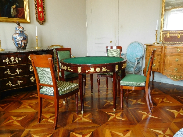 Table à jeu demi-lune Empire en acajou, bronzes dorés au mercure