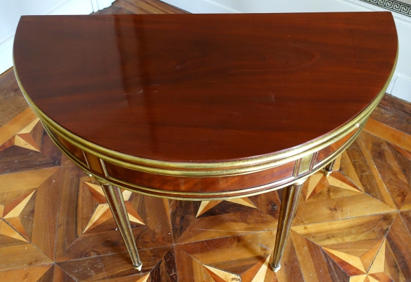 Table à jeu demi-lune / table de salle à manger en acajou, époque Louis XVI Directoire - fin XVIIIe