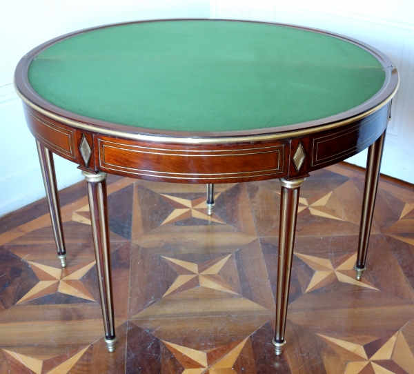 Table à jeu demi-lune / table de salle à manger en acajou à pieds cannelés, époque Directoire fin XVIIIe siècle