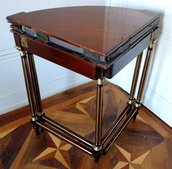 Two-in-one mahogany table - game table and corner table, Louis XVI style - signed Balny