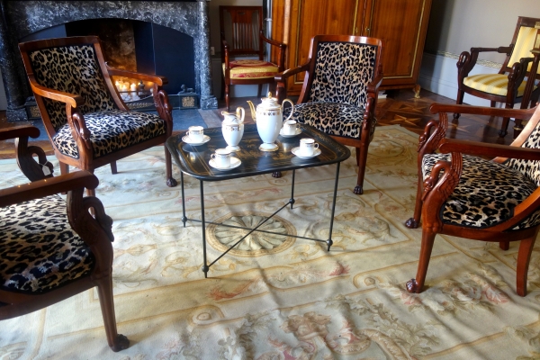 Napoleon III lacquered metal tray arranged as a coffee table, 19th century