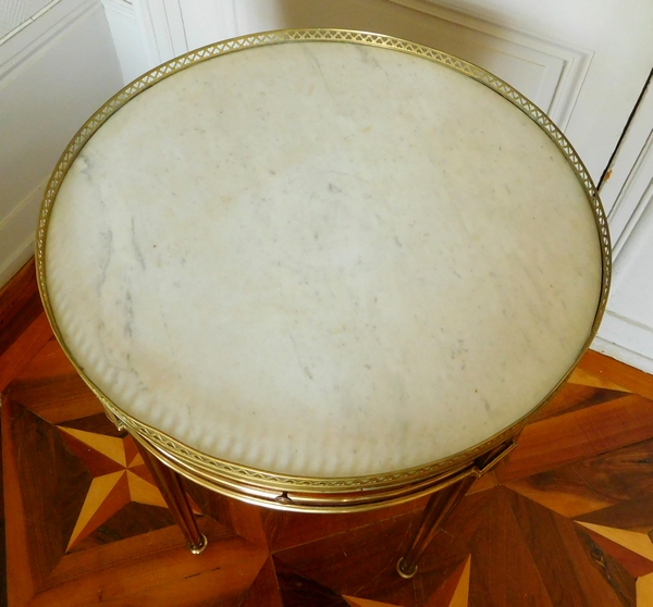 Table bouillotte de style Louis XVI en acajou et laiton, époque Napoleon III