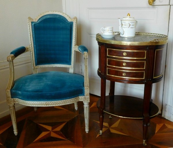 Mahogany Louis XVI coffee table / bedside table, late 18th century