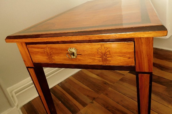 Louis XVI rosewood marquetry table - royalist pattern - 18th Century