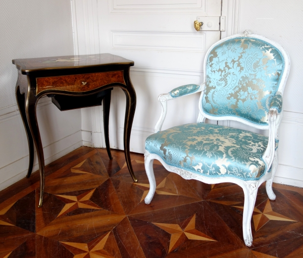 Table à ouvrages à marqueterie de porcelaine - époque Napoleon III, XIXe siècle