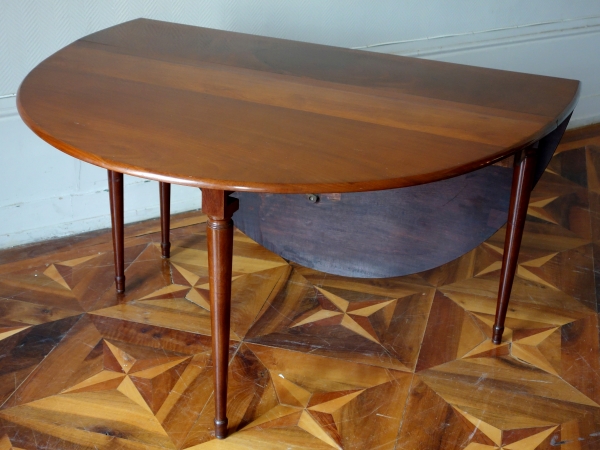 Jean François Leleu : solid mahogany gateleg table, Louis XVI period circa 1790