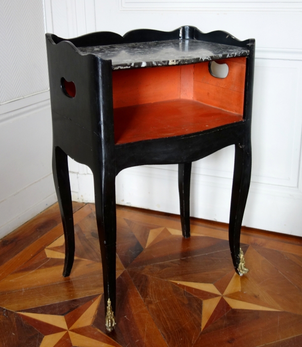 Table de chevet de salon d'époque Louis XV en bois laqué et marbre