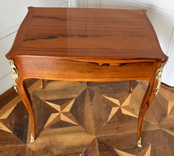 Louis XV coffee table, rare Brosimum Guyanese veneer, mid 18th century