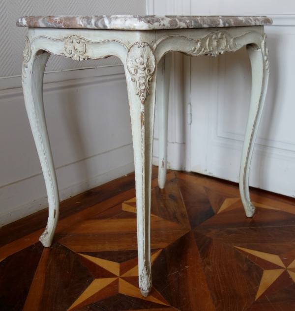 Table de salon d'époque Louis XV en chêne finement sculpté, laqué et marbre - XVIIIe siècle