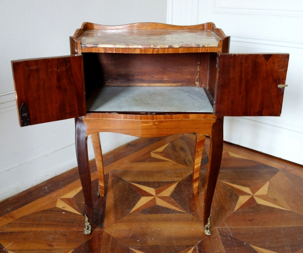 Table de salon en bois de rose et acajou - époque Louis XV - estampille et JME