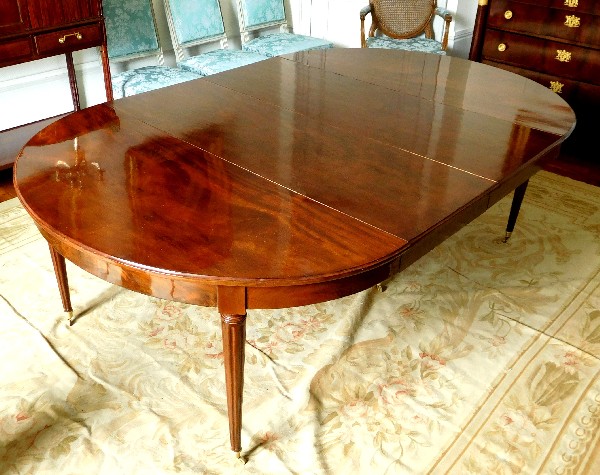 Grande table Louis XVI en acajou