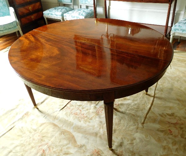 Grande table Louis XVI en acajou