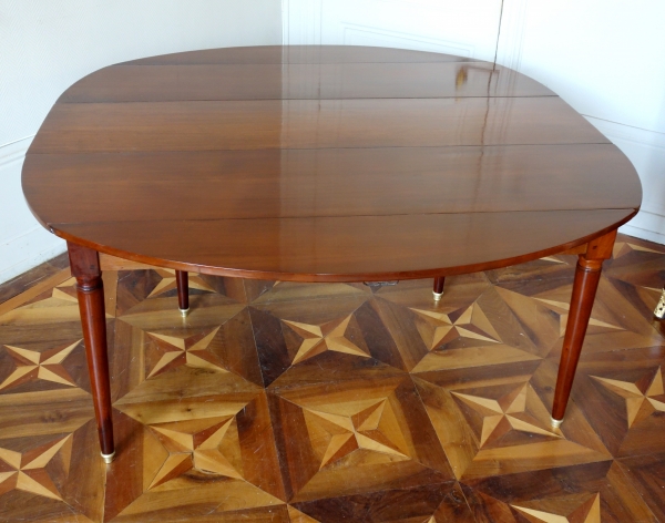 Large Louis XVI solid mahogany dining room table, late 18th century / early 19th century