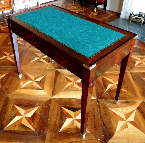 Table à jeu de tric-trac d'époque Directoire en acajou (XVIIIe siècle)