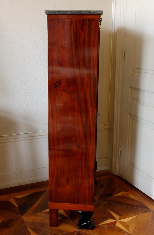 Empire mahogany showcase / bookcase, early 19th century circa 1805 - 76,5cm x 35cm x 146cm