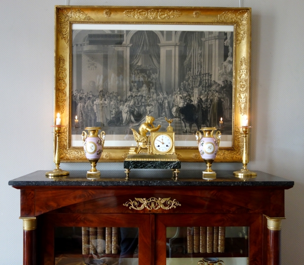 Vitrine bibliothèque à colonnes d'époque Empire en acajou, début XIXe siècle 