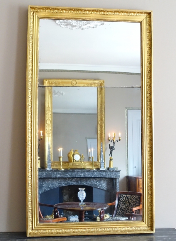Grand miroir de cheminée, cadre en bois doré, glace au mercure, époque Empire - 157cm x 90cm