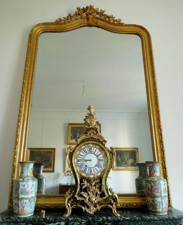 Très grand miroir de cheminée, cadre en bois doré, glace au mercure, époque Napoléon III - 135cm x 210cm