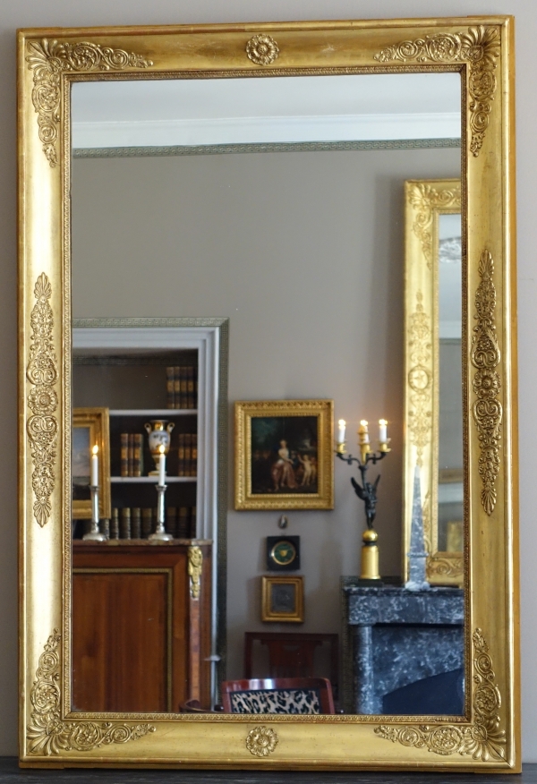 Large Empire mirror, gold leaf gilt wood frame, early 19th century circa 1830 - 96cm x 142.5cm