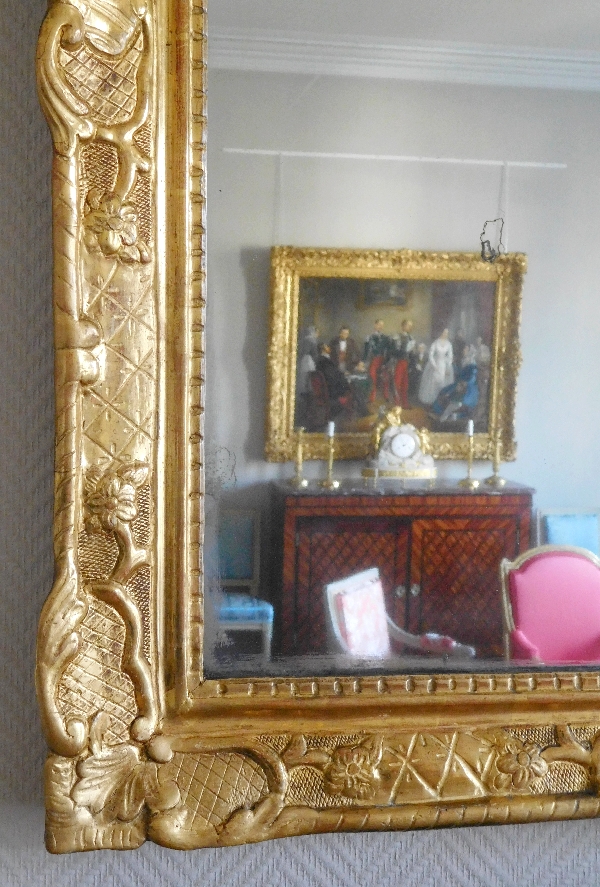 Grand cadre miroir en bois sculpté et doré, époque Louis XIV, glace au mercure