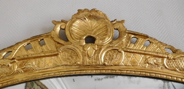 Grand cadre miroir en bois sculpté et doré, époque Louis XIV, glace au mercure