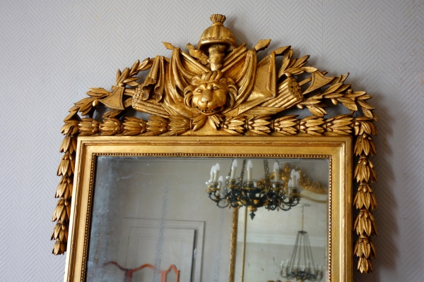 Tall Louis XVI mirror, Hercules attributes, gold leaf gilt wood frame - late 18th century