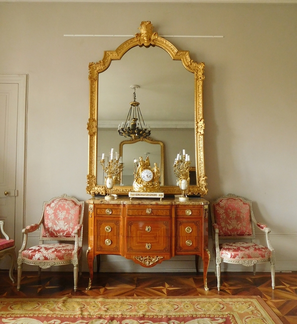 Tall gilt wood mirror, French Regency - 18th century - 138cm x 212cm