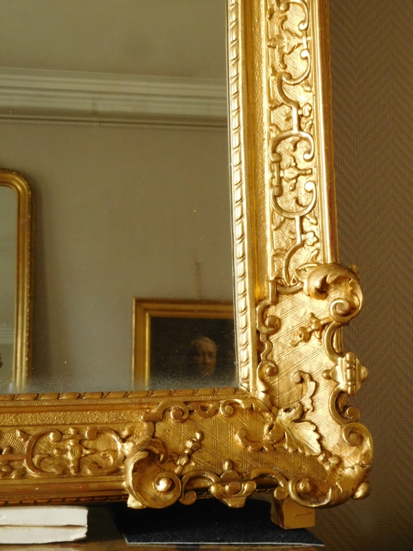 Tall gilt wood mirror, French Regency - 18th century - 138cm x 212cm