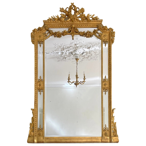 Grand miroir de cheminée en bois doré style Louis XVI, glace au mercure à parecloses - 215cm x 138cm