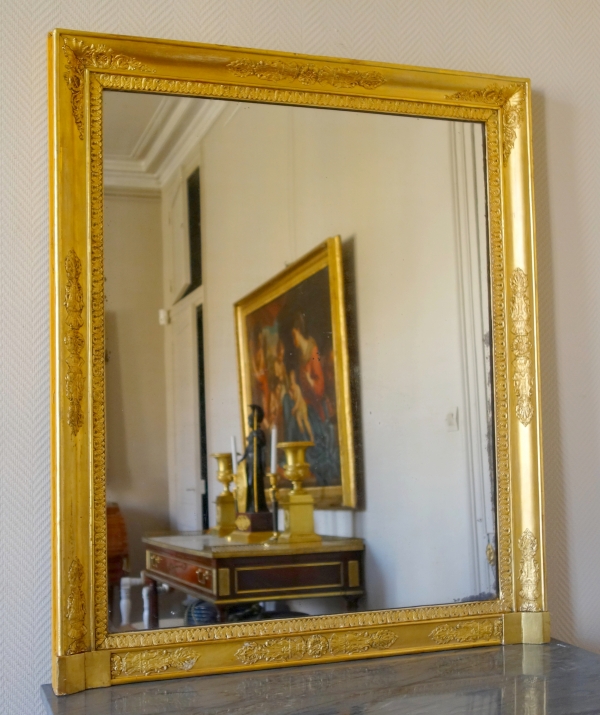 Miroir de cheminée d'époque Empire Restauration, bois doré glace au mercure - 85,5cm x 102cm