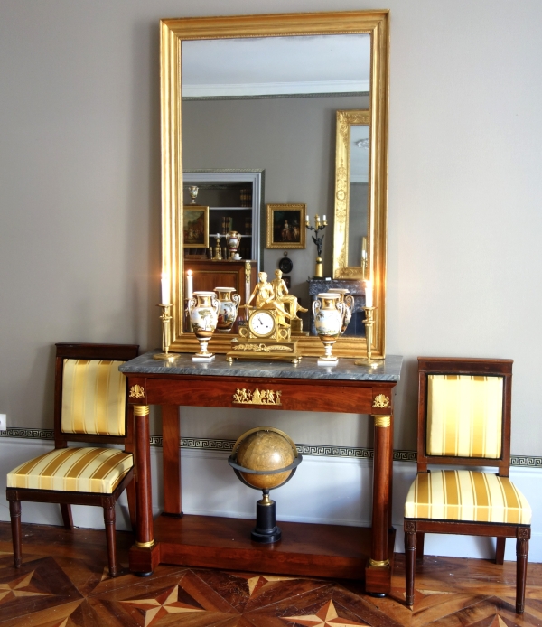 Miroir de cheminée en bois doré à la feuille d'or glace au mercure - 142cm x 97cm