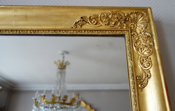 Grand miroir de cheminée Empire en bois doré à l'or fin, glace au mercure - 102,5cm x 130cm