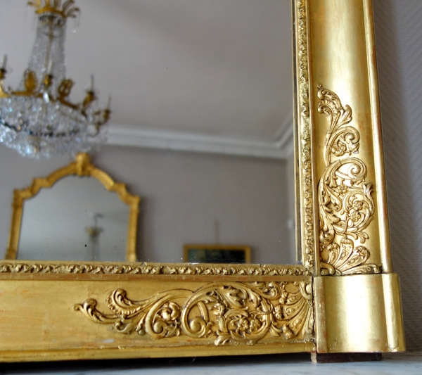 Grand miroir de cheminée Empire en bois doré à l'or fin, glace au mercure - 102,5cm x 130cm