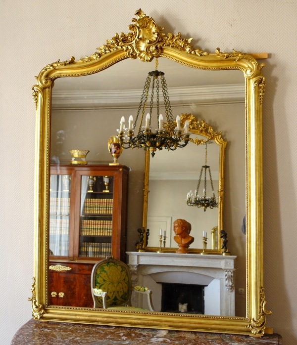 Miroir de cheminée Louis XV en bois doré - fin XIXe siècle - 158cm x 130cm