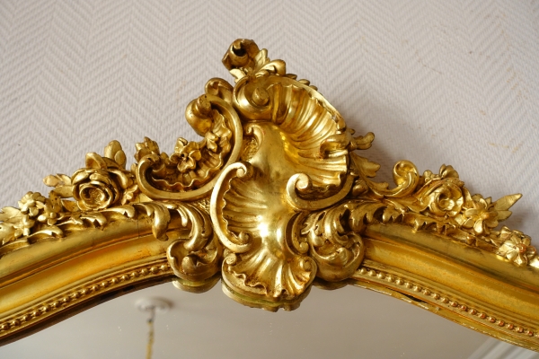 Miroir de cheminée Louis XV en bois doré - fin XIXe siècle - 158cm x 130cm