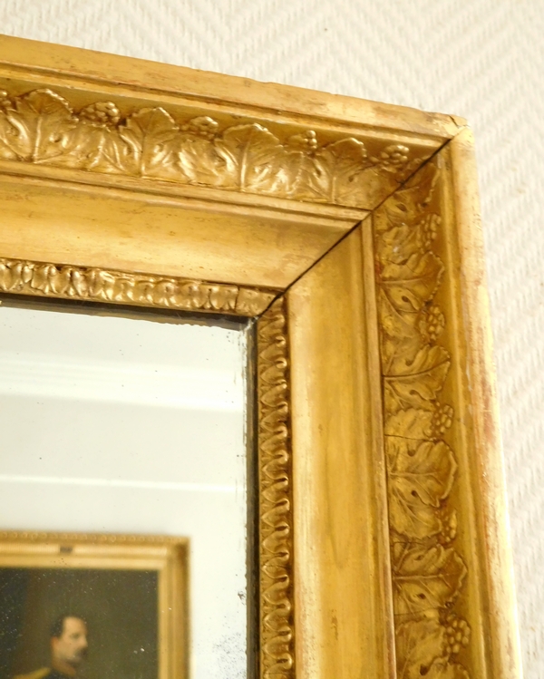 Miroir d'époque Empire, glace au mercure, cadre en bois doré à la feuille d'or - 65cm x 76cm