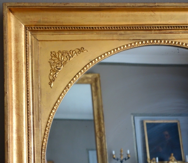 Miroir d'époque Empire Restauration à vue arrondie, bois doré glace au mercure - 89cm x 116cm