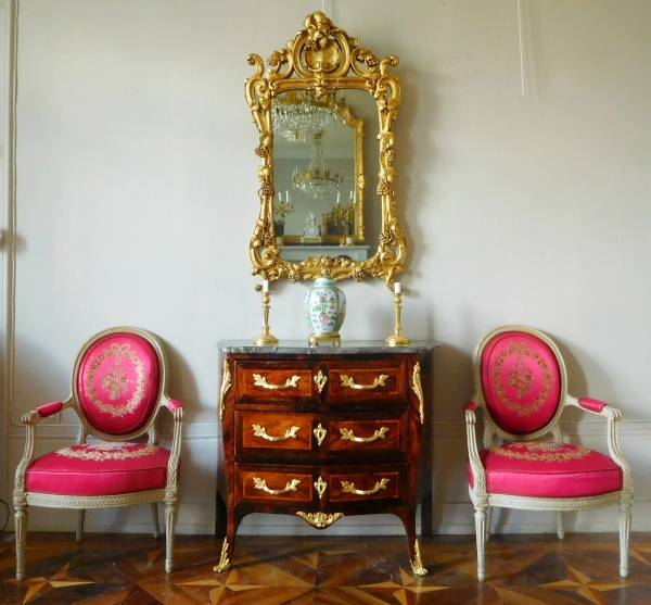 Louis XV gilt wood mirror, mercury glass, 18th century