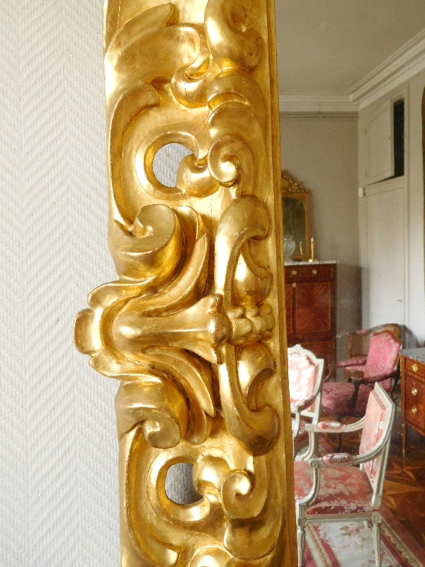 Large Italian mirror, carved and gilt wood - 18th century - 98cm x 105cm