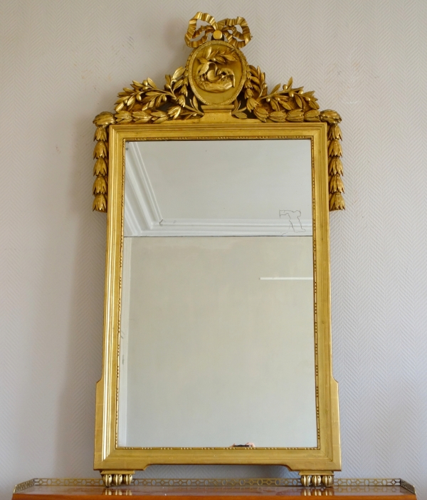 Large Louis XVI gold leaf gilt wood mirror picturing La Fontaine fable - 18th century