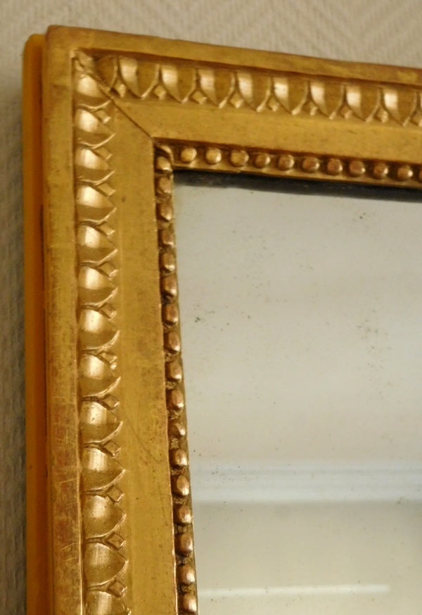 Miroir d'époque Louis XVI, cadre en bois doré, glace au mercure - 56cm x 72cm